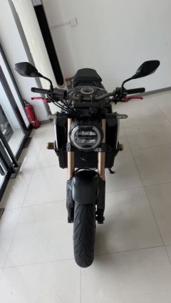 Honda CB650R - ფოტო 3