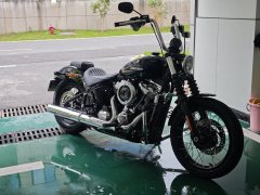 Harley-Davidson Street Bob 1923 cc - ფოტო 4