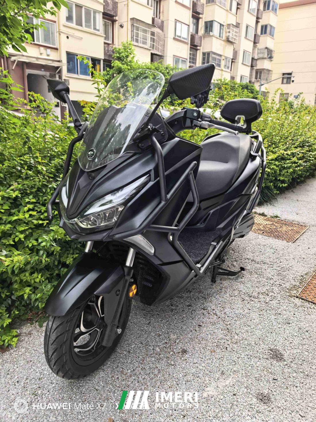 QJMOTOR Hong 250 - motorcycle from China