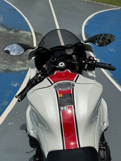 Yamaha YZF-R1 1000 cc - ფოტო 3