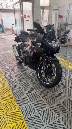 Haojue Suzuki GSX250R - ფოტო 4