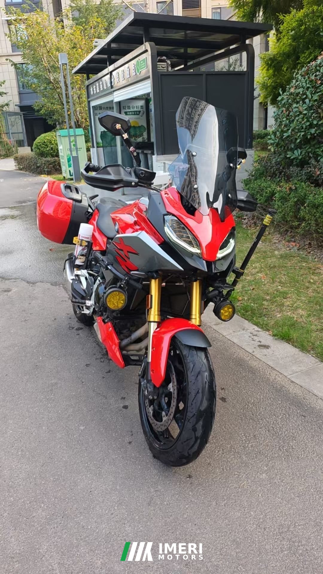 2021 BMW F 900 XR