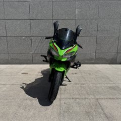 Kawasaki Ninja 400 - ფოტო 3