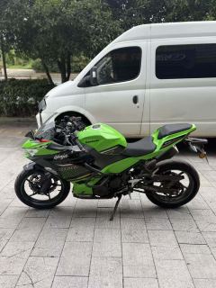 Kawasaki Ninja 400 - ფოტო 4