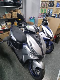 QJMOTOR Hong 125 - ფოტო 1