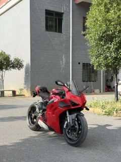 Ducati Panigale V4 1100 cc - ფოტო 1