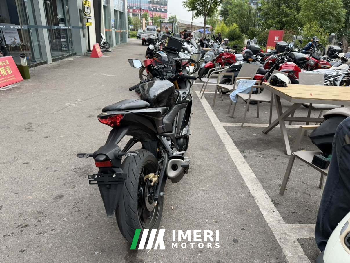 2022 Yamaha YZF-R3 320 cc