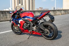 Honda CBR 1000 RR-R - ფოტო 3