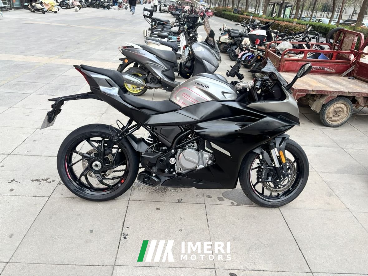 2023 CFMOTO 250SR