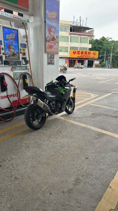 Kawasaki Ninja 400 - ფოტო 4