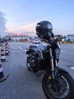 Honda CB650R - ფოტო 4