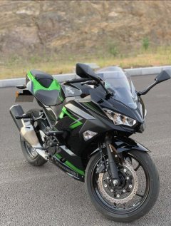 Kawasaki Ninja 400 - ფოტო 1