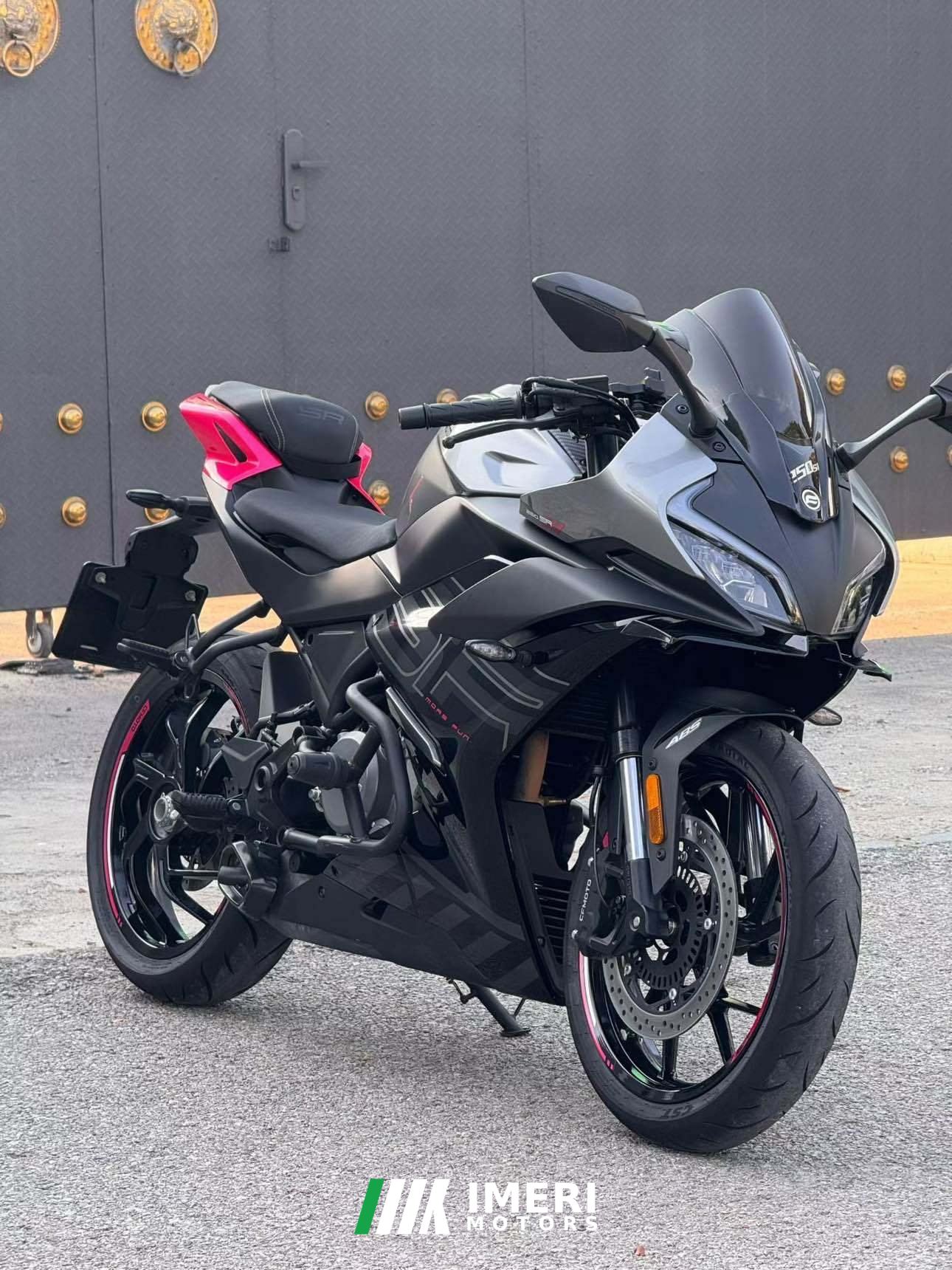 2023 CFMOTO 250SR