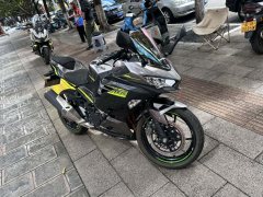 Kawasaki Ninja 400 - ფოტო 1