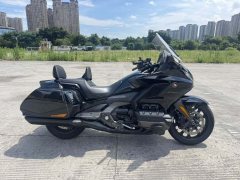 Honda Gold Wing GL1800 - ფოტო 1