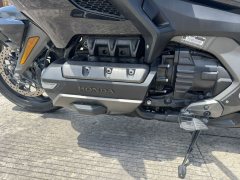 Honda Gold Wing GL1800 - ფოტო 11
