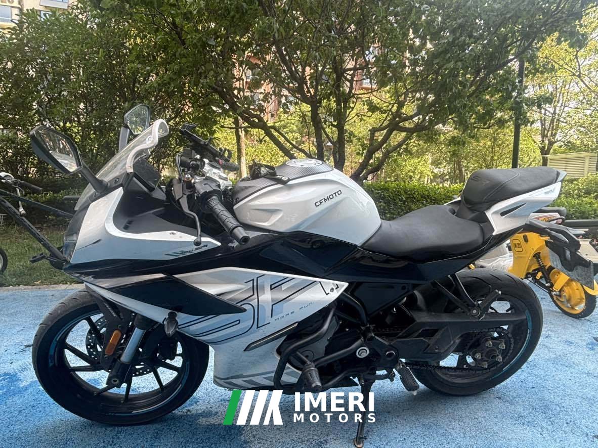 2025 CFMOTO 250SR