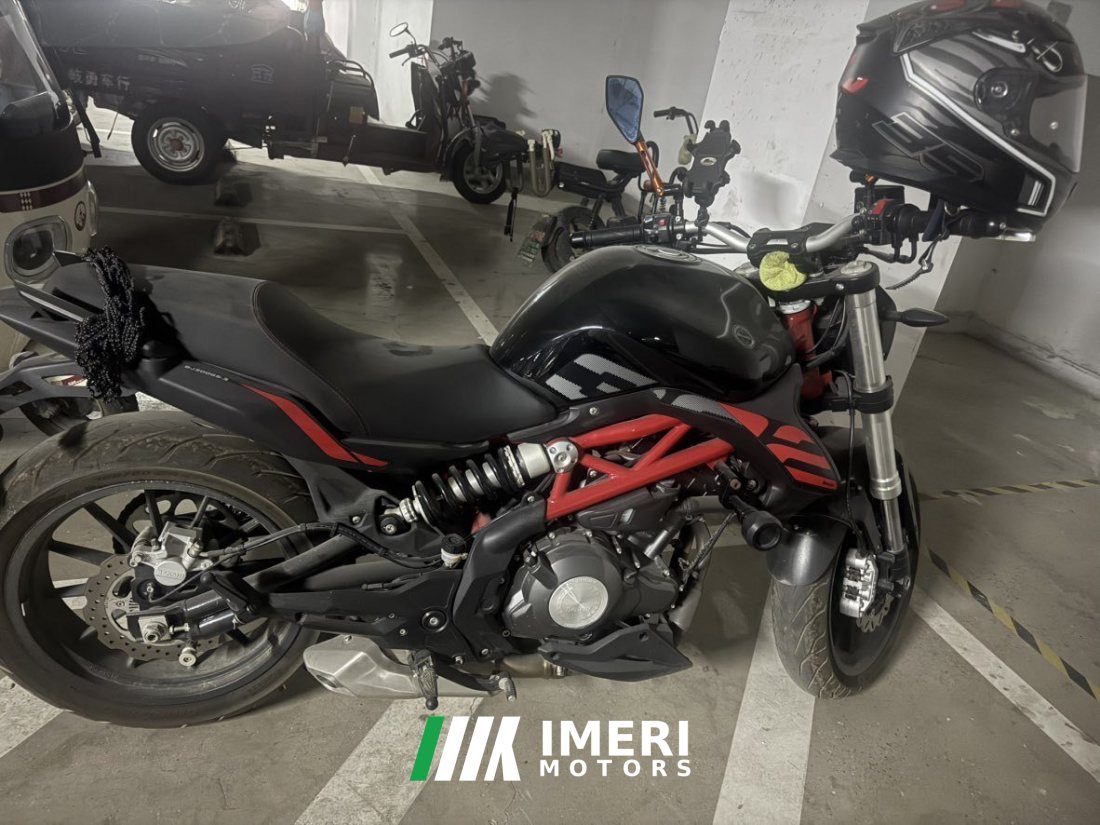 Benelli TNT 300 / BN 302S - мотоцикл из Китая