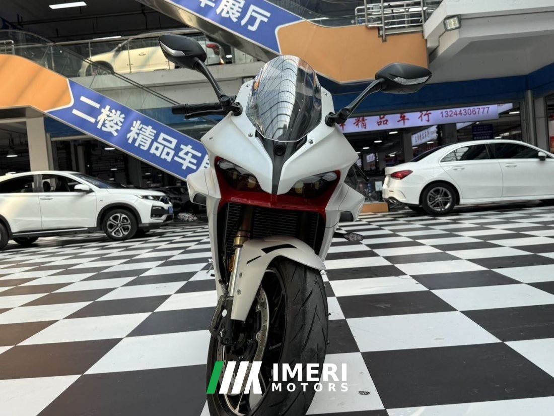 QJMOTOR Roewe i5 550 / Sai 550 *(Context-dependent, usually referring to the motorcycle "Sai 550" or Roewe car v - motorcycl…
