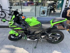 Kawasaki Ninja 400 - photo 2