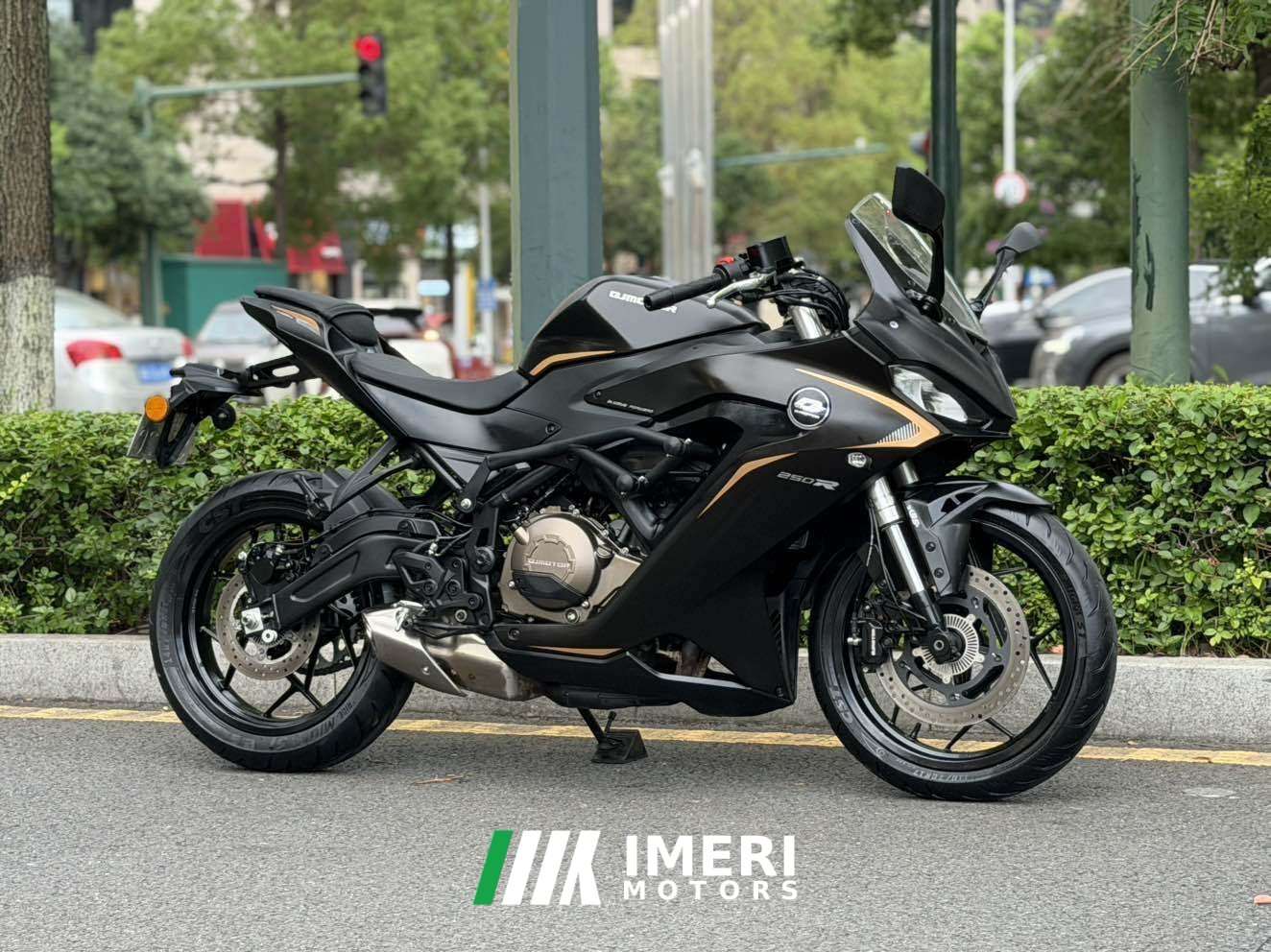 2024 QJMOTOR SRK 250