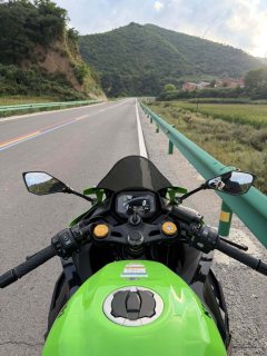 Kawasaki ZX-4R 400 cc - photo 4