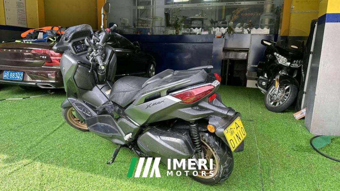 Yamaha XMAX 300 cc - мотоцикл из Китая