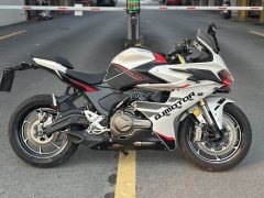 QJMOTOR Roewe i5 550 / Sai 550 *(Context-dependent, usually referring to the motorcycle "Sai 550" or Roewe car v - photo 1