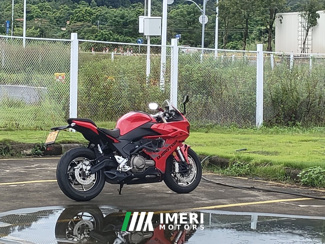 QJMOTOR Roewe i5 550 / Sai 550 *(Context-dependent, usually referring to the motorcycle "Sai 550" or Roewe car v - motorcycl…
