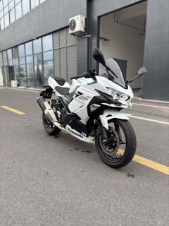 Kawasaki Ninja 400 - ფოტო 4