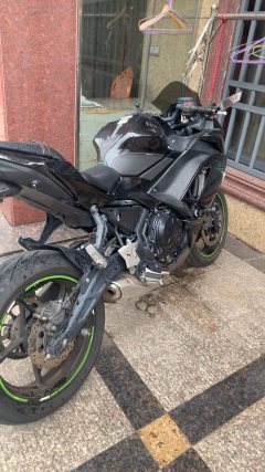Kawasaki Ninja 650 - ფოტო 3