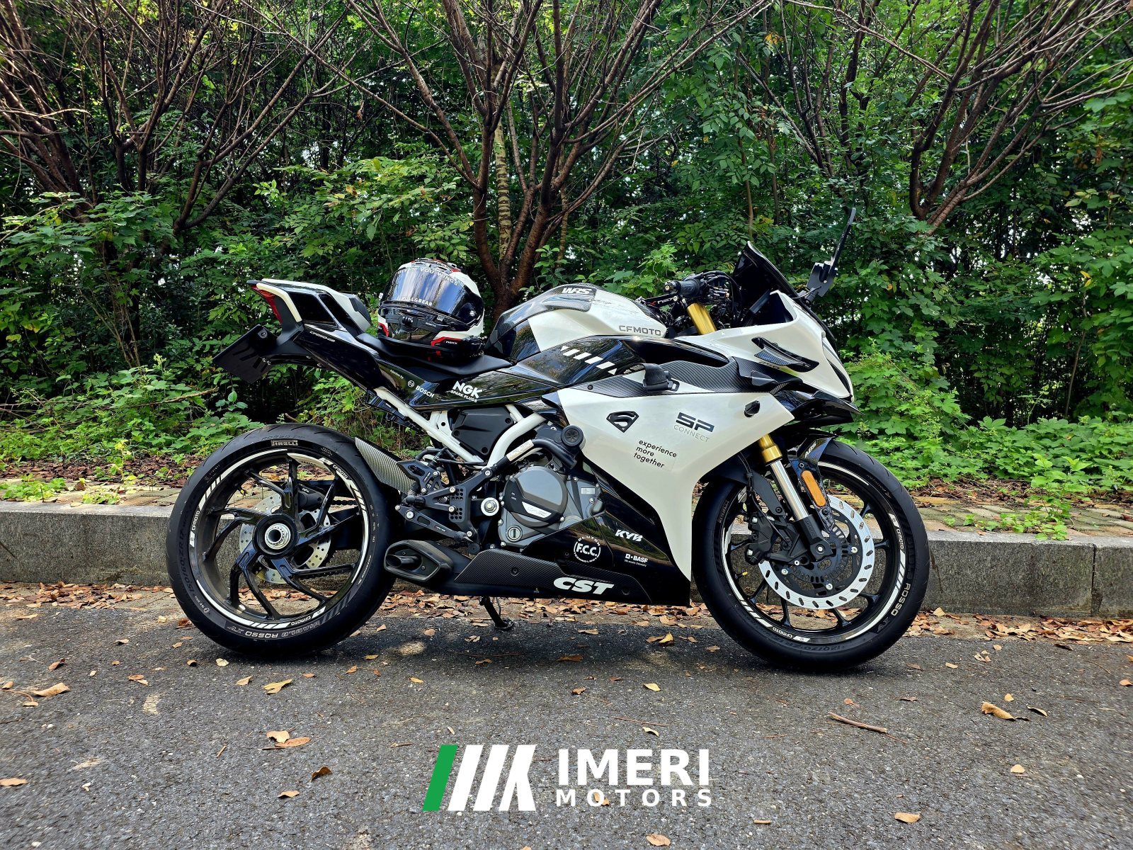 2022 CFMOTO 250SR