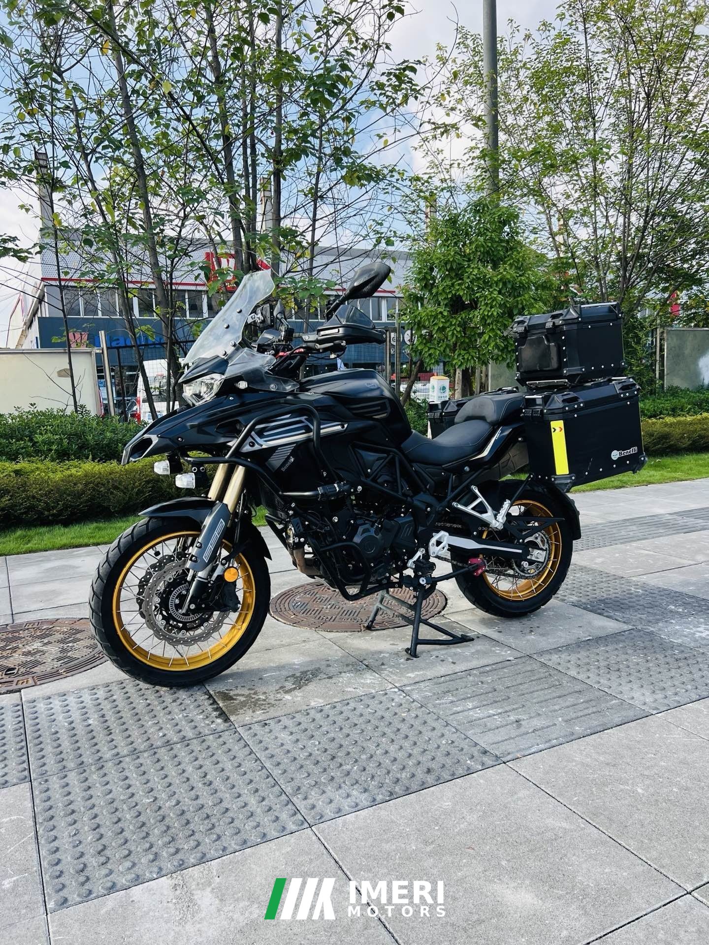 2025 Benelli TRK552 550 cc