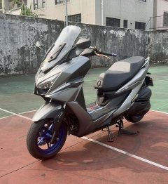 KYMCO ST250 - photo 8