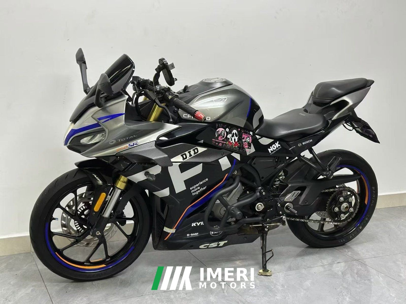 2024 CFMOTO 250SR