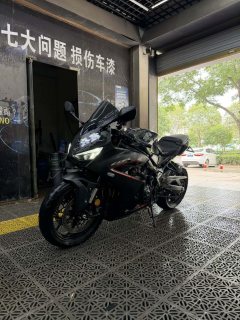 Honda CBR650R - photo 1