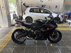 Honda CBR650R - photo 5