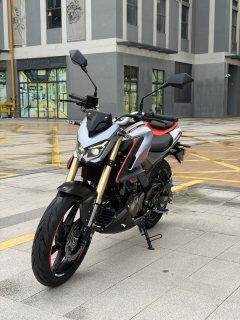 QJMOTOR Zontes 150 - ფოტო 1