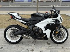 Honda CBR650R - photo 4