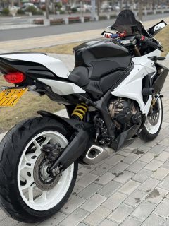 Honda CBR650R - photo 5