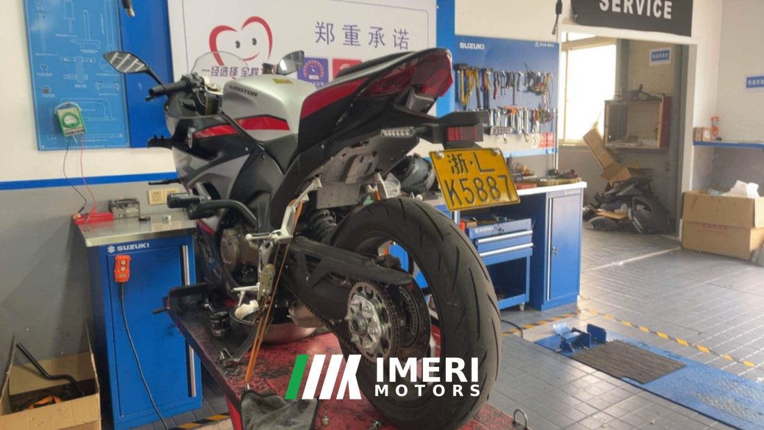 QJMOTOR Roewe i5 550 / Sai 550 *(Context-dependent, usually referring to the motorcycle "Sai 550" or Roewe car v - motorcycl…