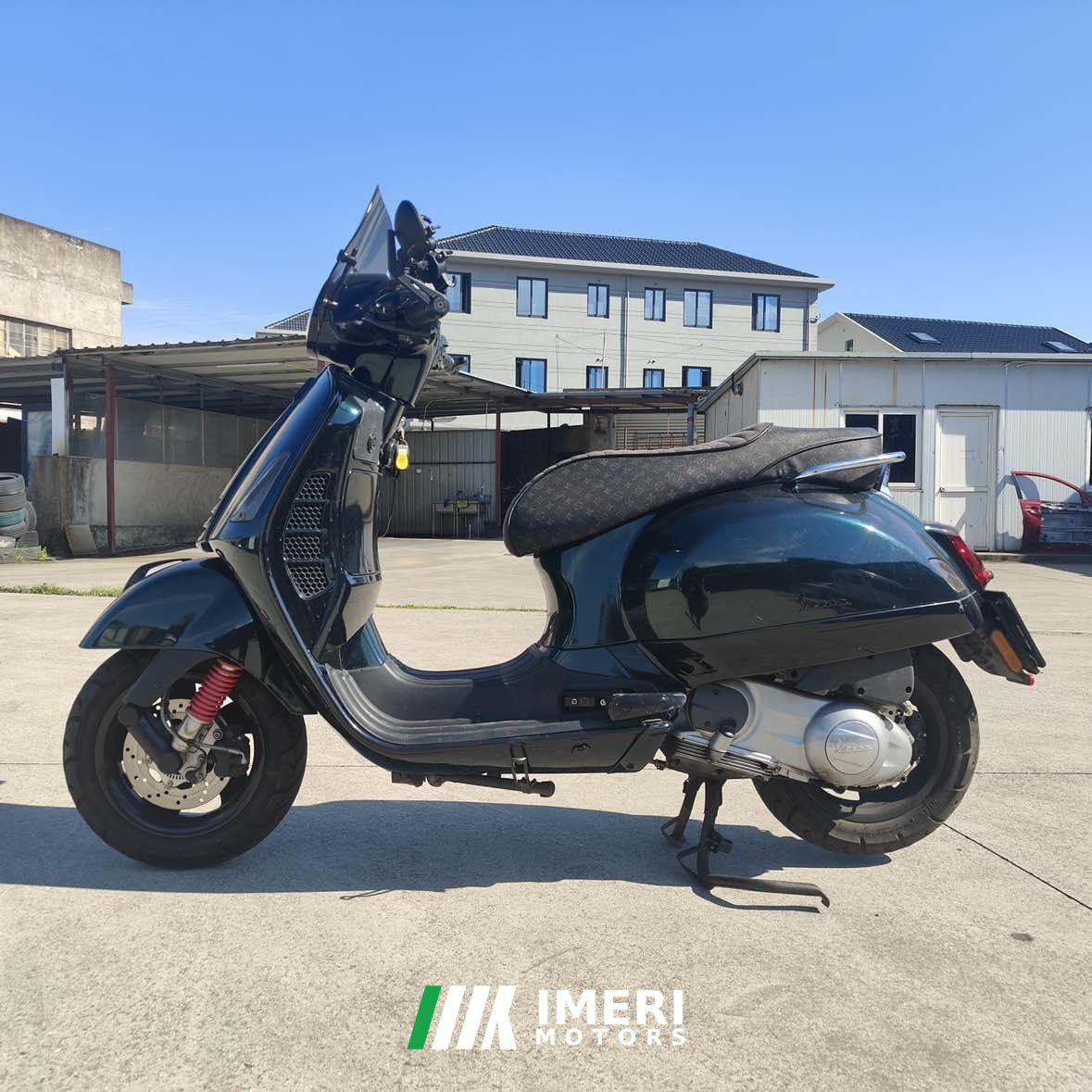 2019 VESPA GTS 300 cc