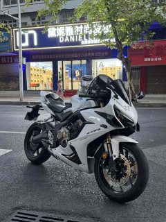 Honda CBR650R - ფოტო 2