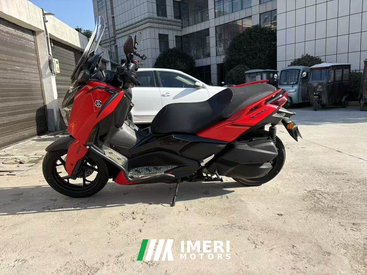 2024 Yamaha XMAX 300 cc