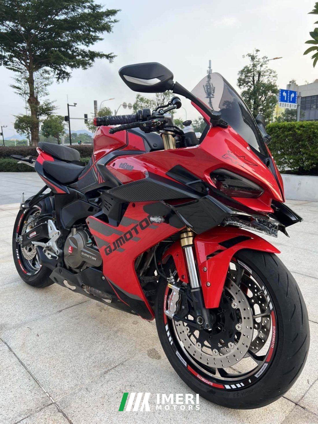 QJMOTOR Roewe i5 550 / Sai 550 *(Context-dependent, usually referring to the motorcycle "Sai 550" or Roewe car v - motorcycl…