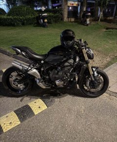 Benelli 752S 750 cc - ფოტო 1
