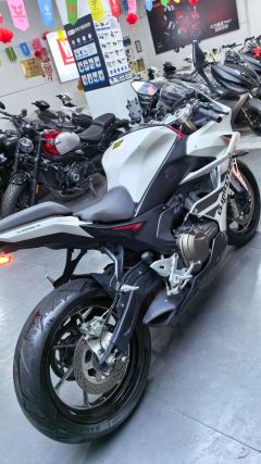 QJMOTOR Roewe i5 550 / Sai 550 *(Context-dependent, usually referring to the motorcycle "Sai 550" or Roewe car v - photo 4
