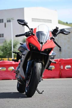 QJMOTOR Roewe i5 550 / Sai 550 *(Context-dependent, usually referring to the motorcycle "Sai 550" or Roewe car v - photo 2