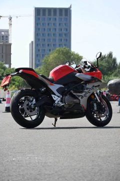 QJMOTOR Roewe i5 550 / Sai 550 *(Context-dependent, usually referring to the motorcycle "Sai 550" or Roewe car v - photo 8