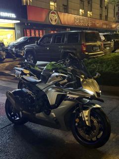 Yamaha YZF-R1 1000 cc - ფოტო 3